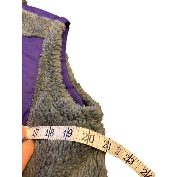 New with Tags NFL Team Apparel Women’s Extra Small Vikings Vest - Picture 11 of 13